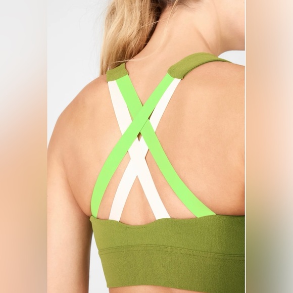 Fabletics Earth Day Outfit 🌏🌱 - Picture 6 of 11